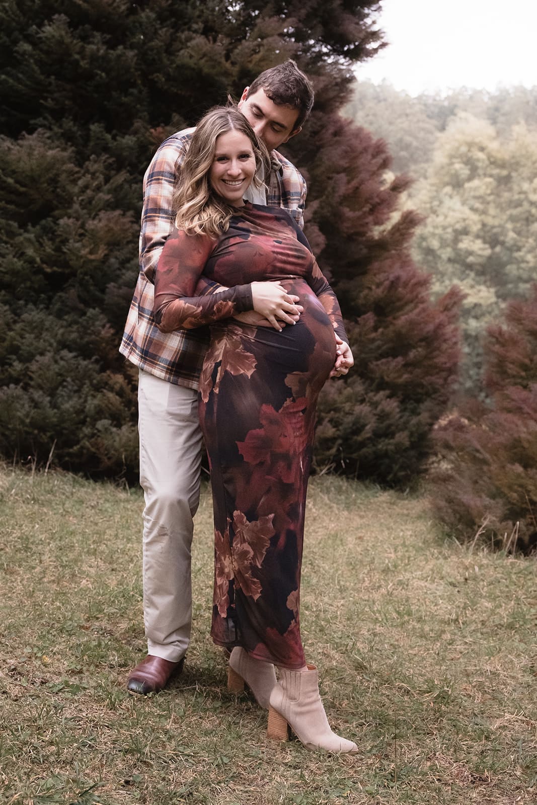 How to choose the best location for your maternity session in Melbourne? Couple in Olinda by Rochelle Swift Photography